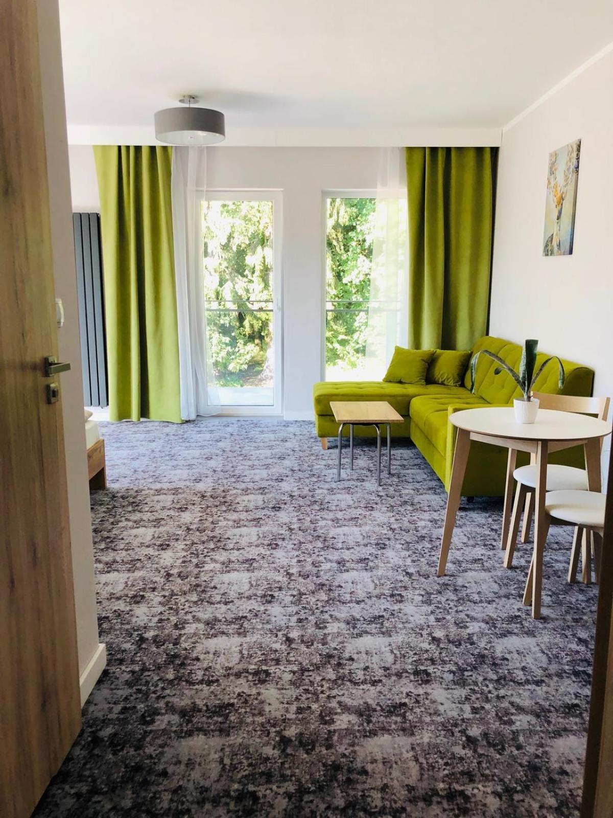 La Park Aparthotel Kudowa-Zdrój Esterno foto