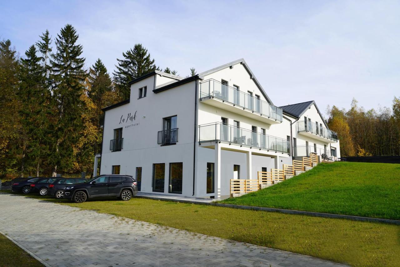 La Park Aparthotel Kudowa-Zdrój Esterno foto